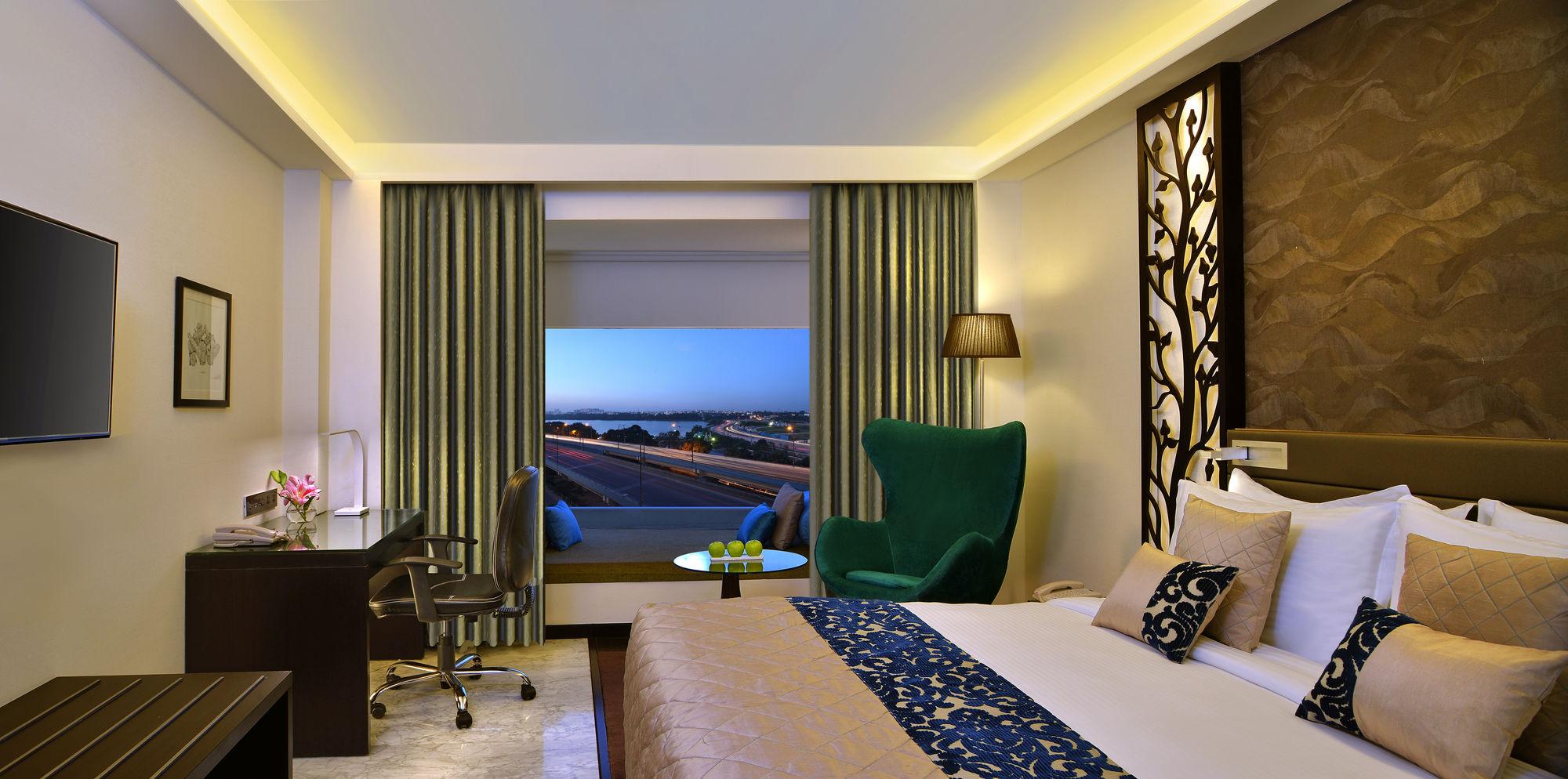 Country Inn & Suites By Radisson, Bengaluru Hebbal Road Extérieur photo