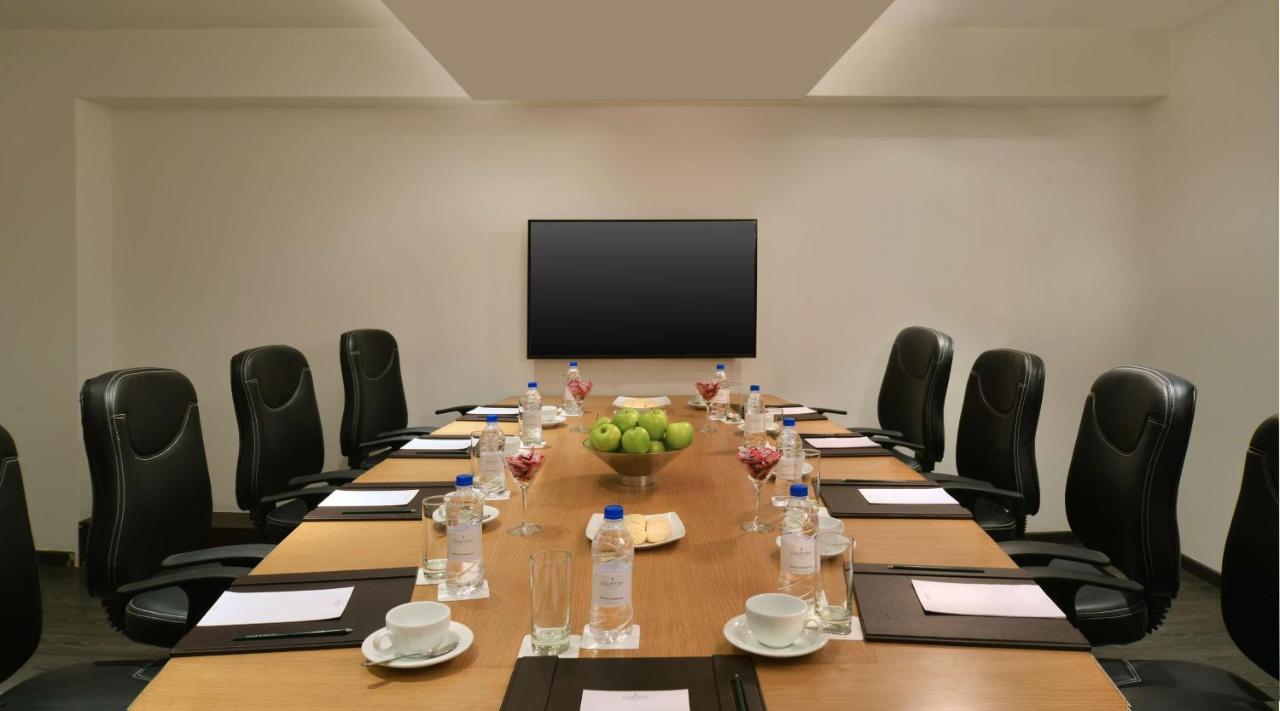 Country Inn & Suites By Radisson, Bengaluru Hebbal Road Extérieur photo